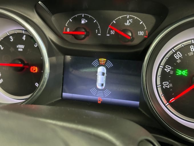 2025 Vauxhall Insignia