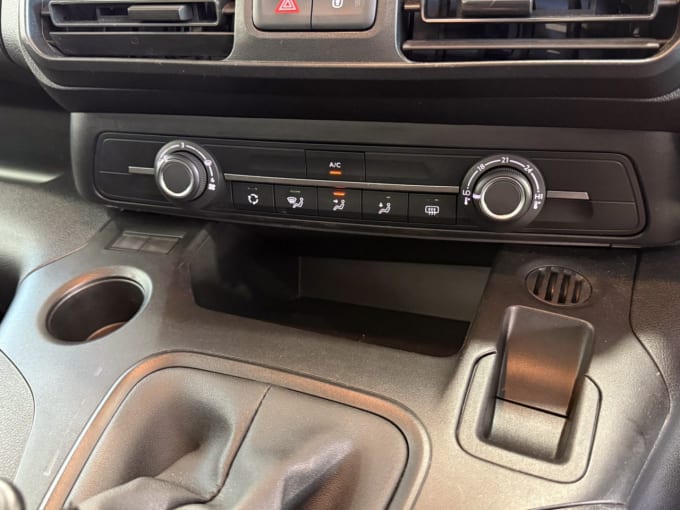 2025 Vauxhall Combo Life