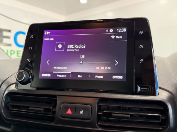 2025 Vauxhall Combo Life