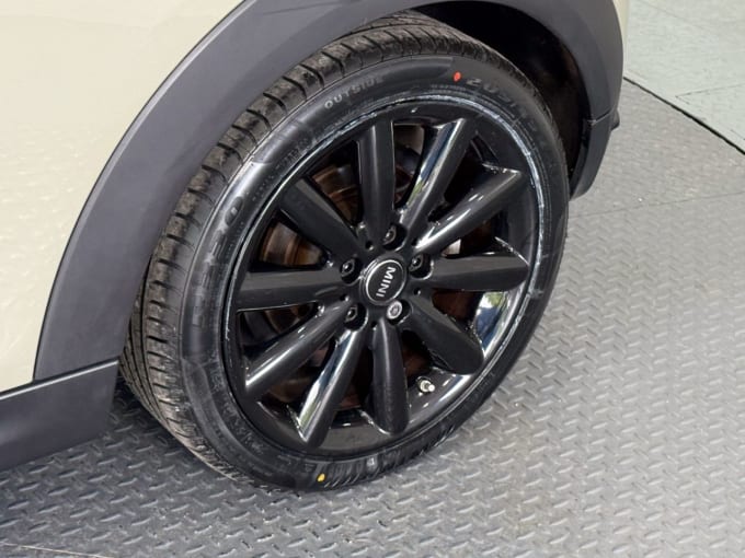 2025 Mini Hatch