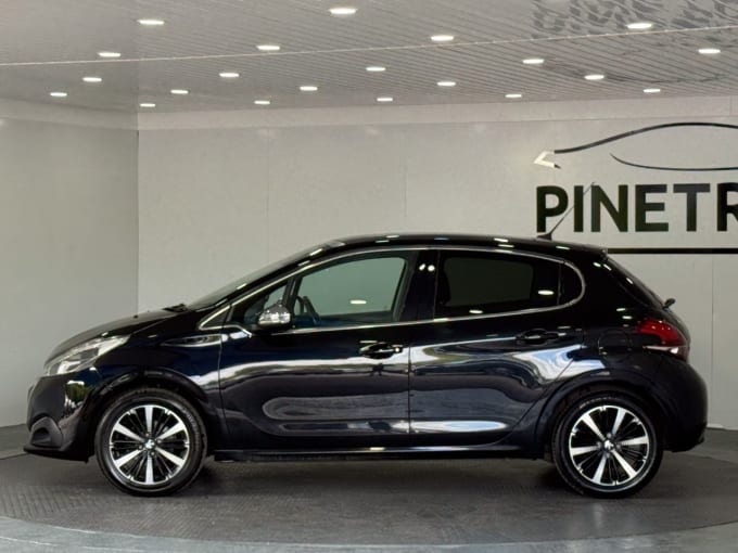 2025 Peugeot 208
