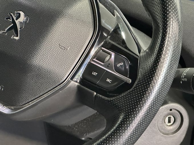 2025 Peugeot 5008