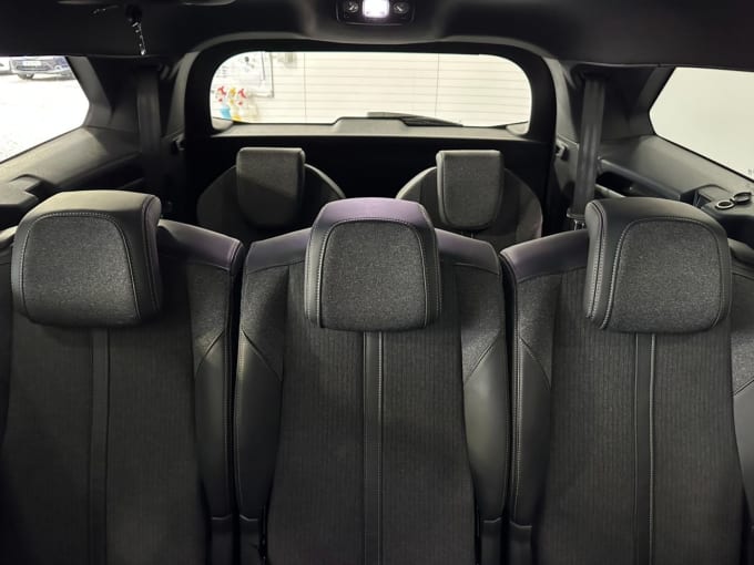 2025 Peugeot 5008