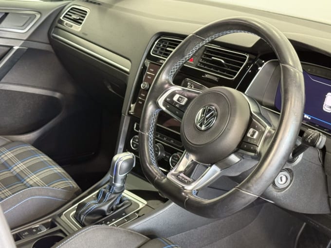 2025 Volkswagen Golf