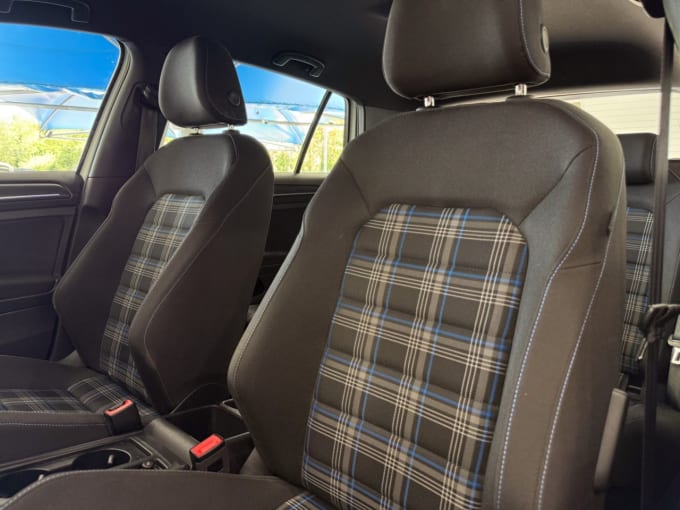 2025 Volkswagen Golf