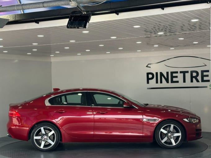 2025 Jaguar Xe