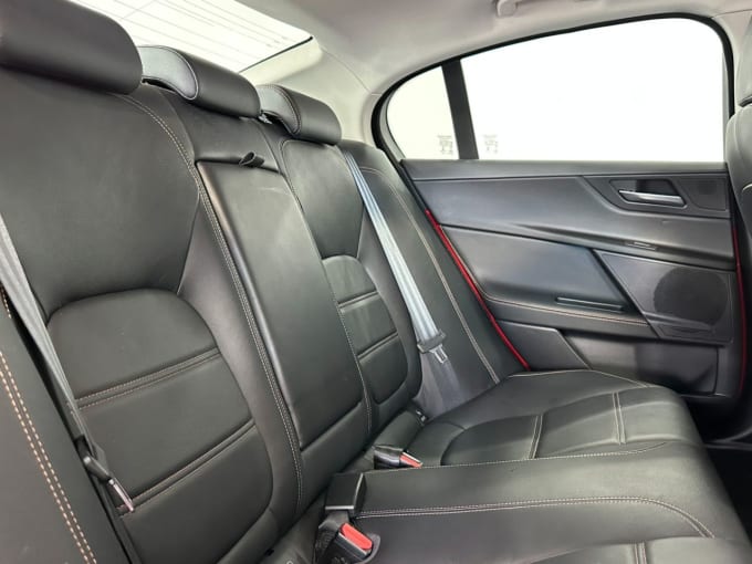 2025 Jaguar Xe