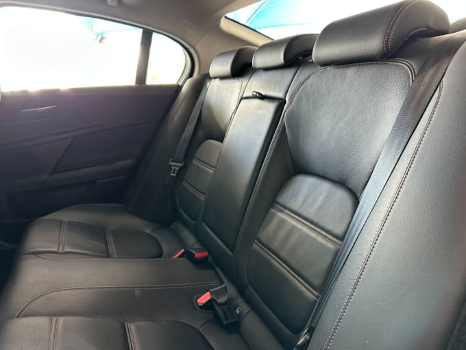 2025 Jaguar Xe