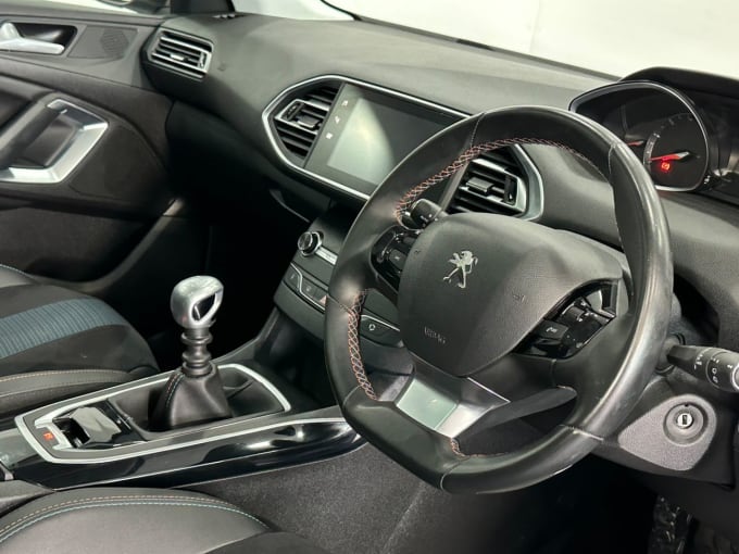2025 Peugeot 308