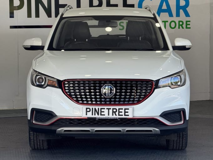 2025 Mg Mg Zs