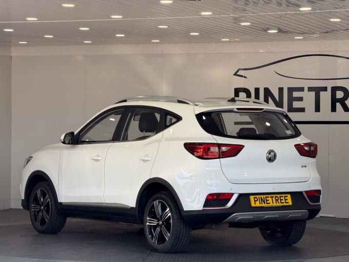 2025 Mg Mg Zs