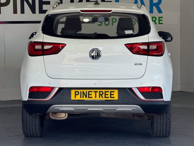 2025 Mg Mg Zs