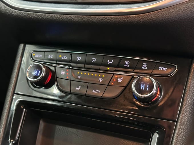 2025 Vauxhall Astra