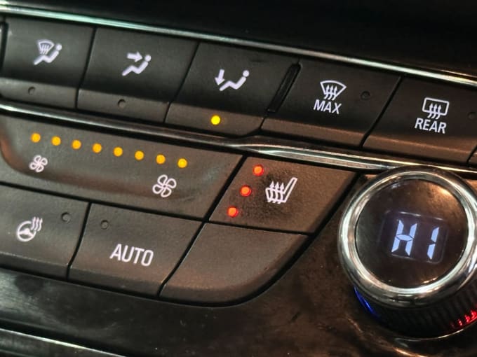 2025 Vauxhall Astra