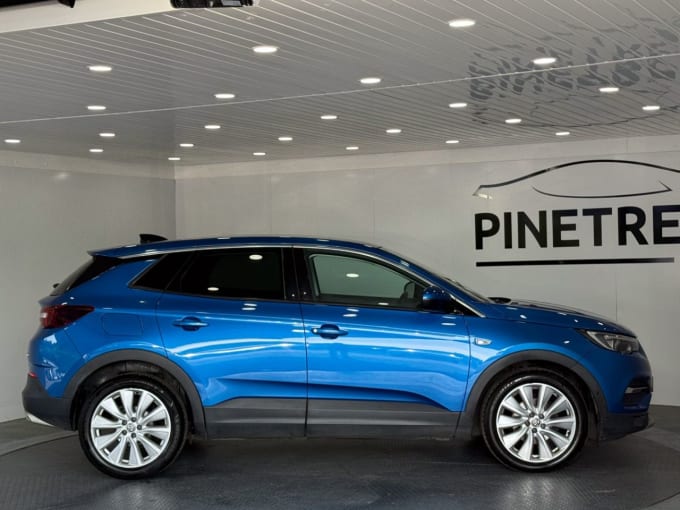 2025 Vauxhall Grandland X