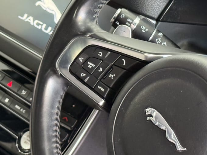 2025 Jaguar Xf