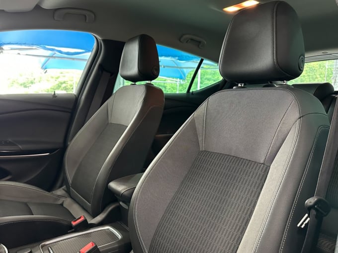 2025 Vauxhall Astra