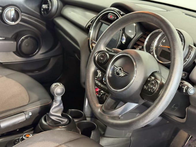 2025 Mini Hatch