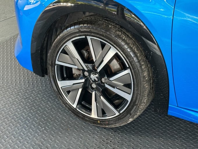 2025 Peugeot 208