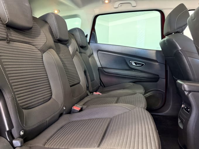 2025 Renault Grand Scenic