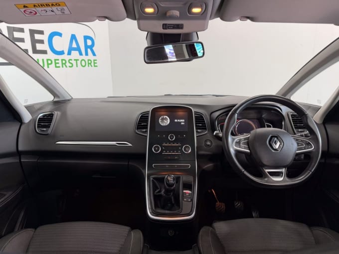 2025 Renault Grand Scenic