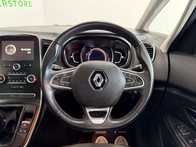 2025 Renault Grand Scenic