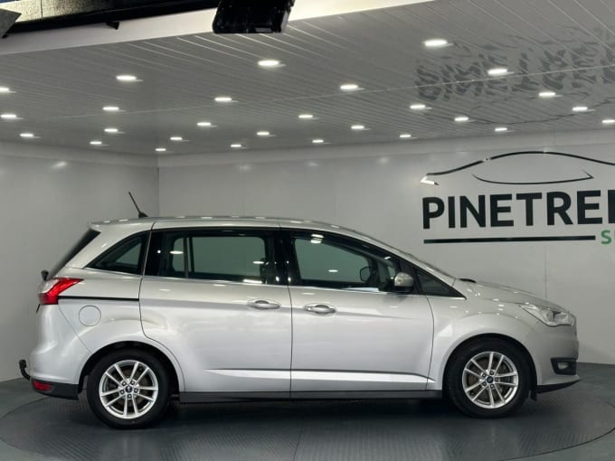 2025 Ford Grand C-max