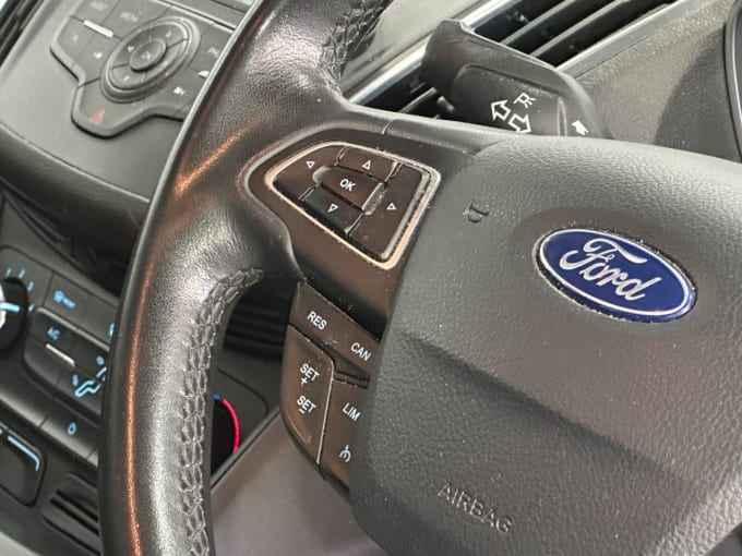 2025 Ford Grand C-max