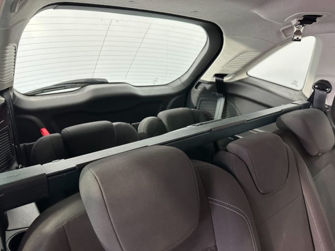 2025 Ford Grand C-max