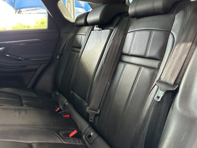 2025 Land Rover Range Rover Evoque