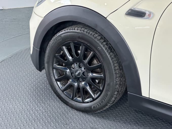 2025 Mini Hatch