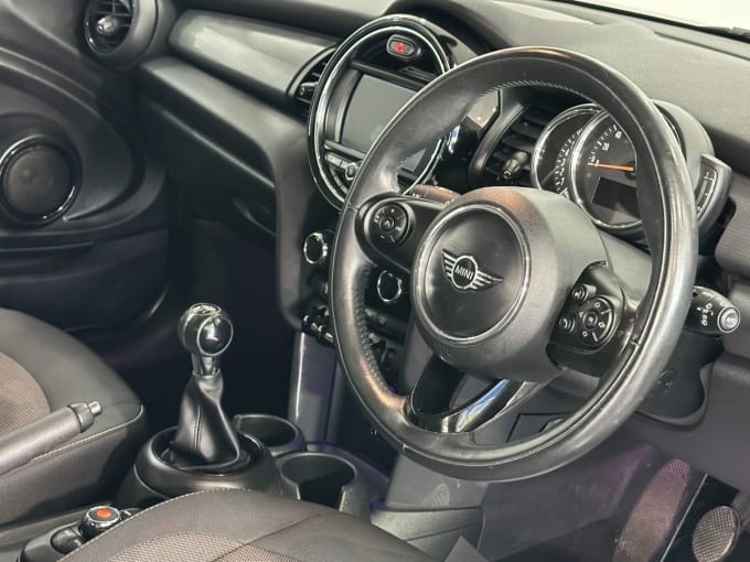 2025 Mini Hatch