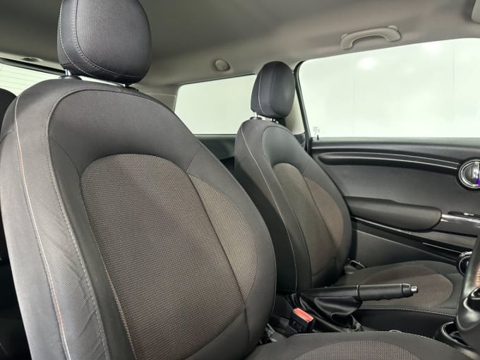 2025 Mini Hatch