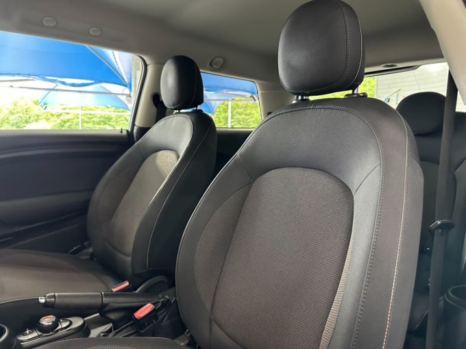 2025 Mini Hatch