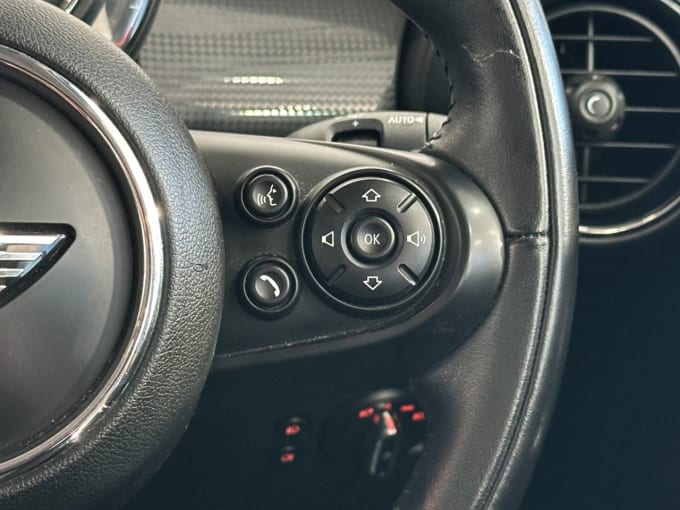 2025 Mini Hatch