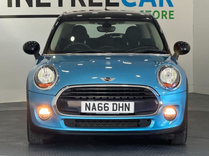 2025 Mini Hatch
