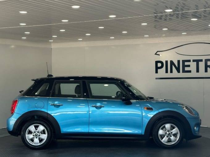 2025 Mini Hatch