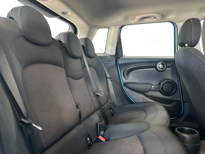 2025 Mini Hatch