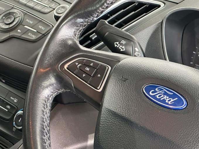 2025 Ford C-max