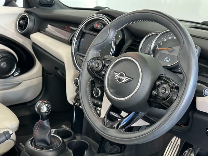2025 Mini Convertible