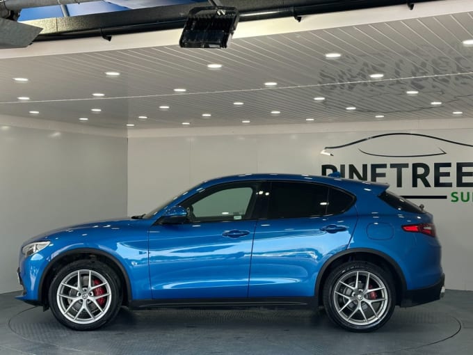 2025 Alfa Romeo Stelvio