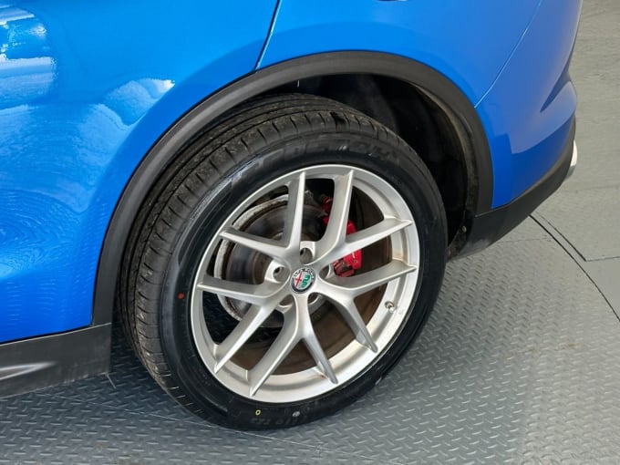 2025 Alfa Romeo Stelvio