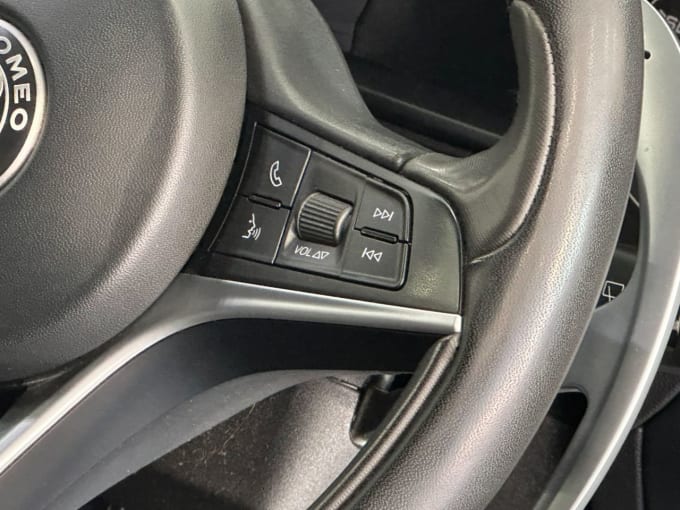 2025 Alfa Romeo Stelvio