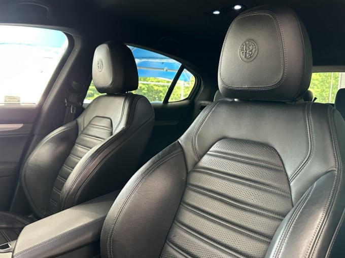 2025 Alfa Romeo Stelvio
