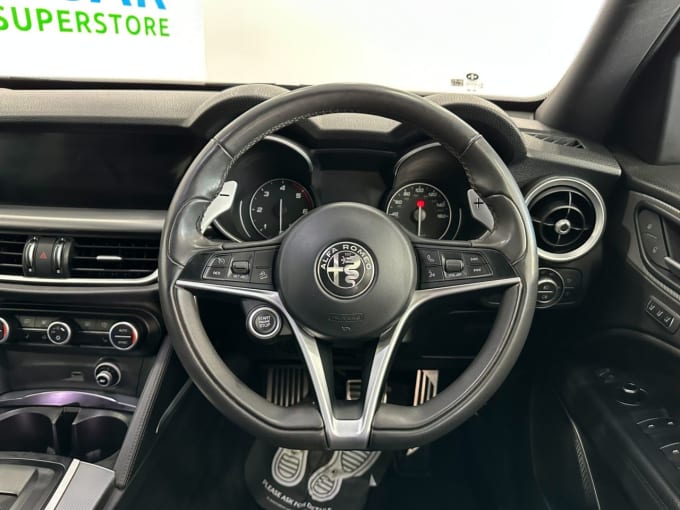 2025 Alfa Romeo Stelvio