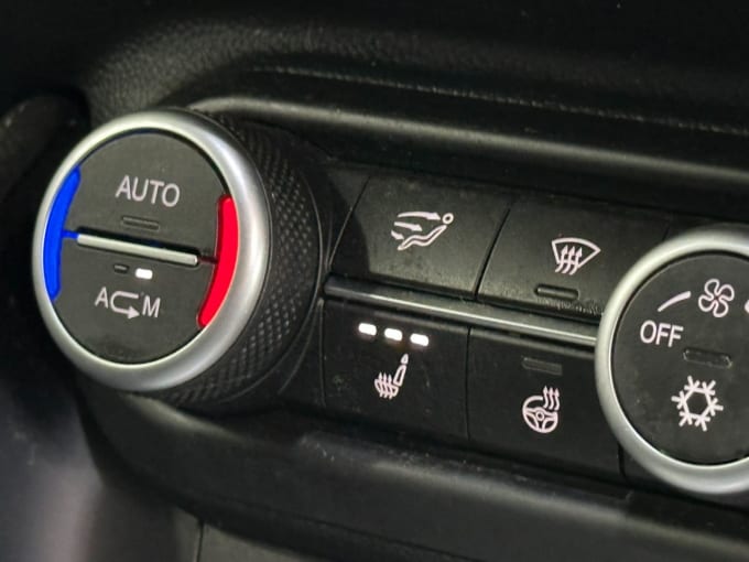 2025 Alfa Romeo Stelvio