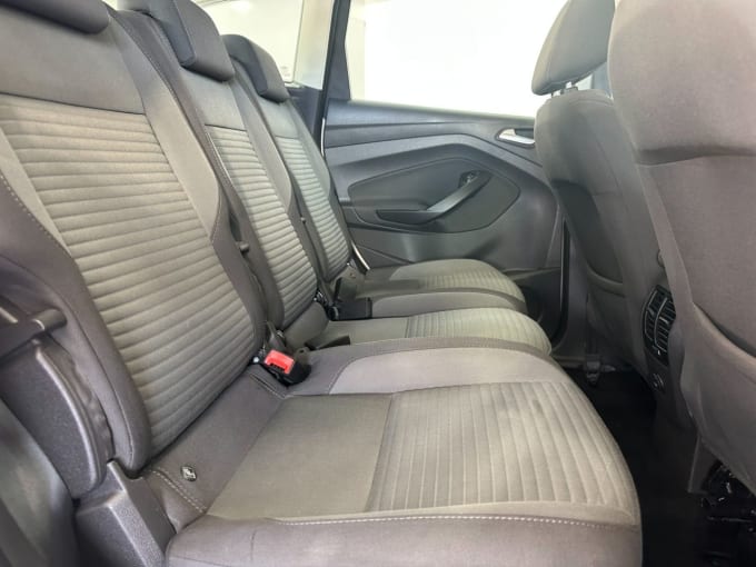 2025 Ford C-max