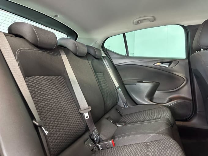 2025 Vauxhall Astra