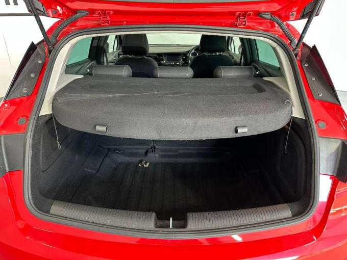 2025 Vauxhall Astra