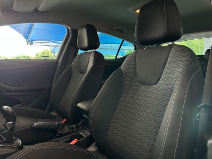 2025 Vauxhall Astra